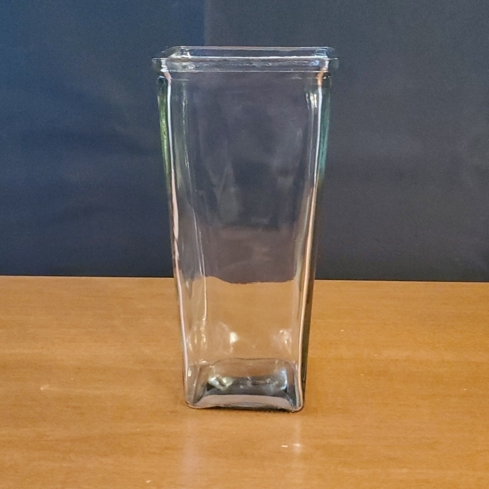 Vase - Picture 1 of 4